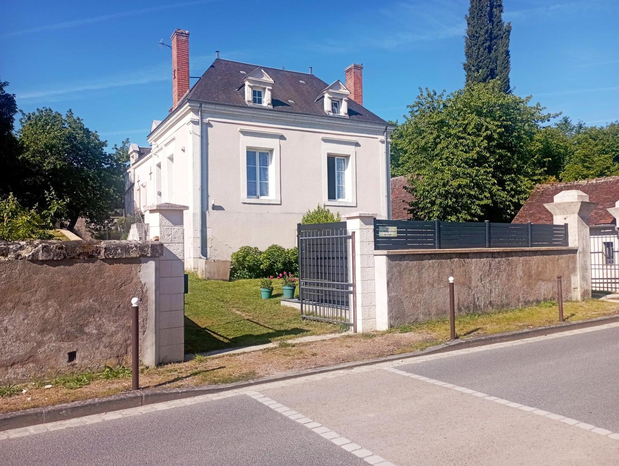 Aux Mille Et Un Detours Apartment